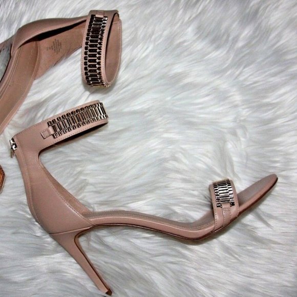 Kendall & Kylie Shoes - Kendall + Kylie Miaa 4 lite latte/platino sandals